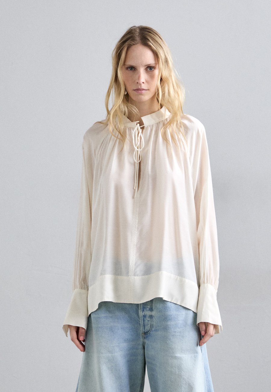 Блуза MUNTHE ROSEBERGER, Ivory/Off-White
Блуза MUNTHE ROSEBERGER, Ivory/Off-White