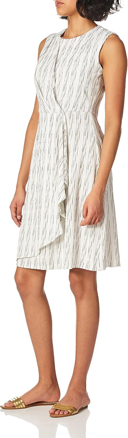 Женское платье без рукавов Calvin Klein с плиссированными оборками по бокам, White/Black
Женское платье без рукавов Calvin Klein с плиссированными оборками по бокам, White/Black