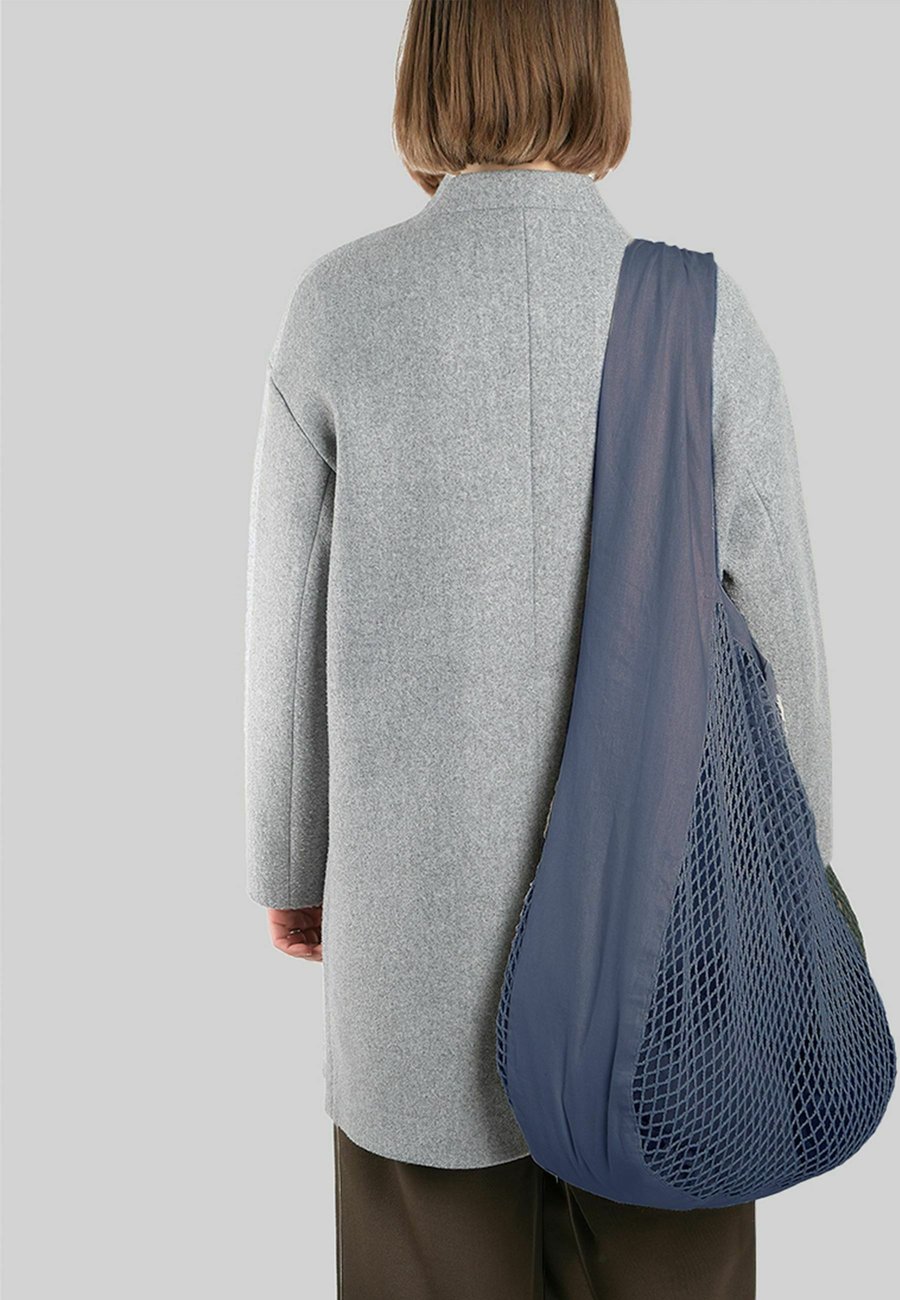 Сумка-шоппер The Organic Company STORAGE , Grey Blue/Blue-Grey
Сумка-шоппер The Organic Company STORAGE , Grey Blue/Blue-Grey