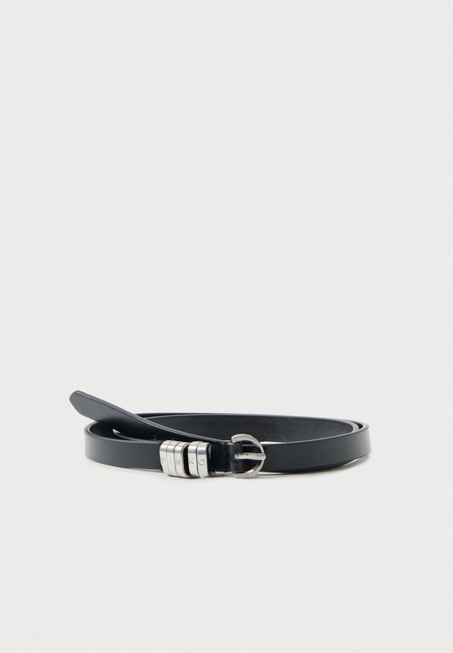 Ремень Pinko SADDLE BELT, Nero Limousine/Matt Silver-Coloured/Black
Ремень Pinko SADDLE BELT, Nero Limousine/Matt Silver-Coloured/Black