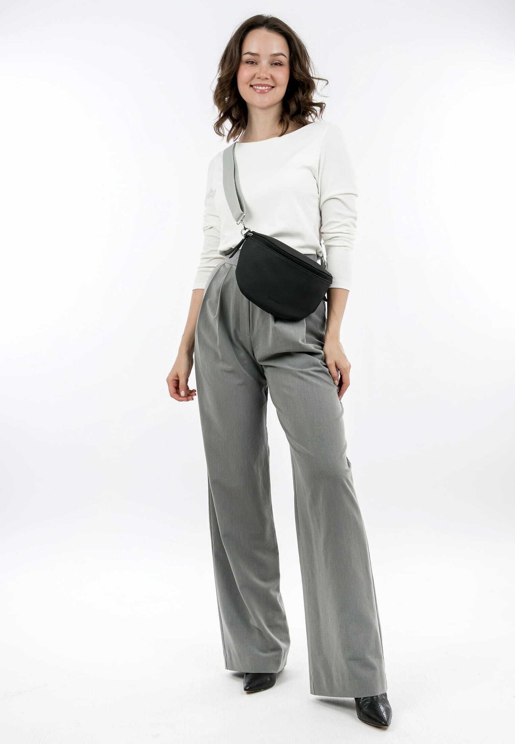 Сумка через плечо UMHÄNGE ELLI Emily & Noah, черный
Сумка через плечо UMHÄNGE ELLI Emily & Noah, черный