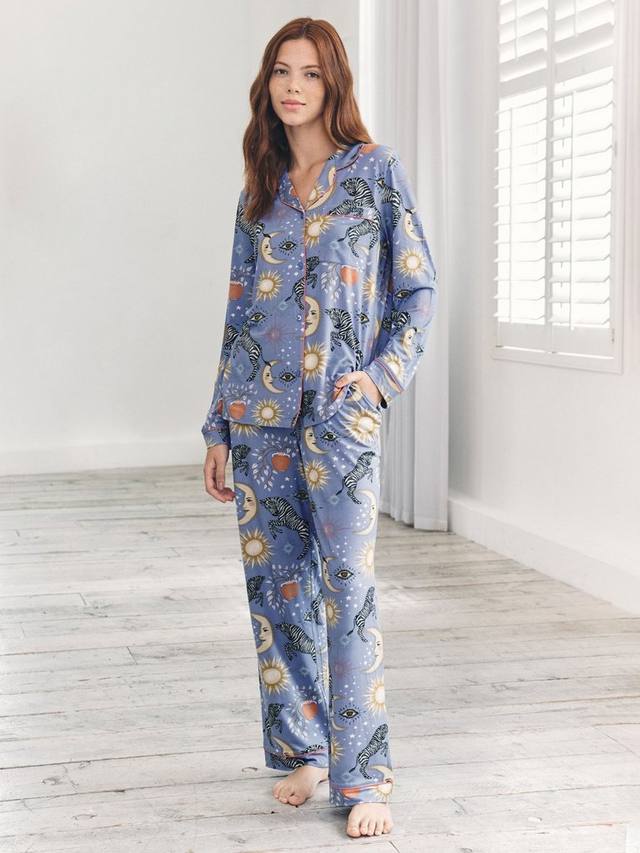 Небесный зебра пижамный комплект на пуговицах Chelsea Peers, Lilac
Небесный зебра пижамный комплект на пуговицах Chelsea Peers, Lilac