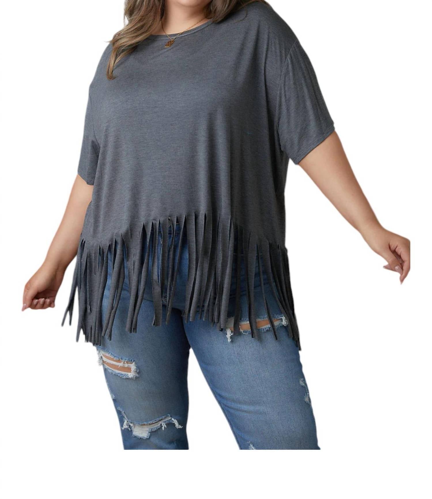Блузка с бахромой по низу, серого цвета Hailey & Co
Блузка с бахромой по низу, серого цвета Hailey & Co