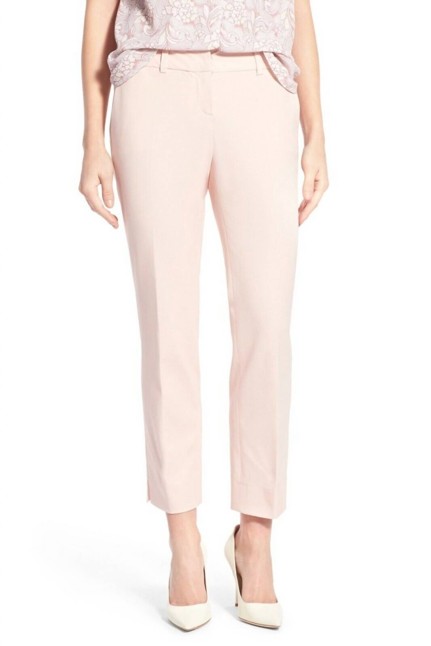 Мягкие эластичные повседневные рабочие хлопковые укороченные брюки розового цвета Halogen
Мягкие эластичные повседневные рабочие хлопковые укороченные брюки розового цвета Halogen