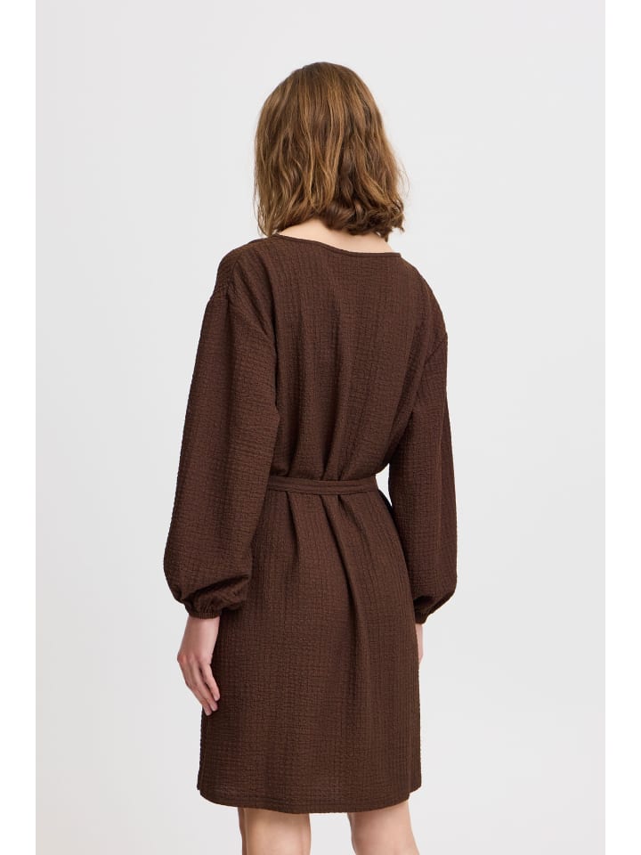 ПЛАТЬЕ BYPERILLA - свободного кроя, Ява b. young
ПЛАТЬЕ BYPERILLA - свободного кроя, Ява b. young