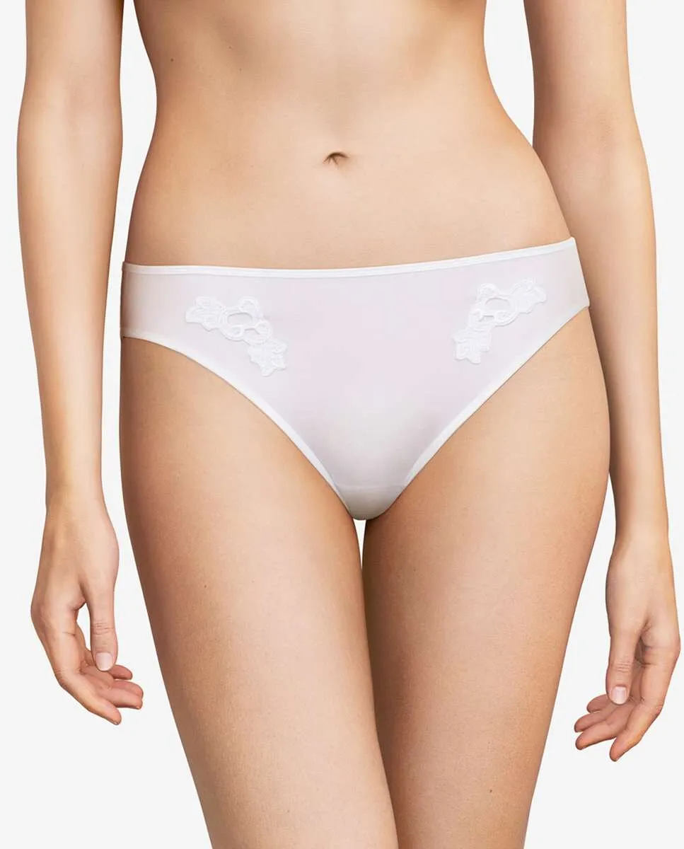 Классические трусики Hedona из блестящей сетки с вышивкой Chantelle, белый
Классические трусики Hedona из блестящей сетки с вышивкой Chantelle, белый