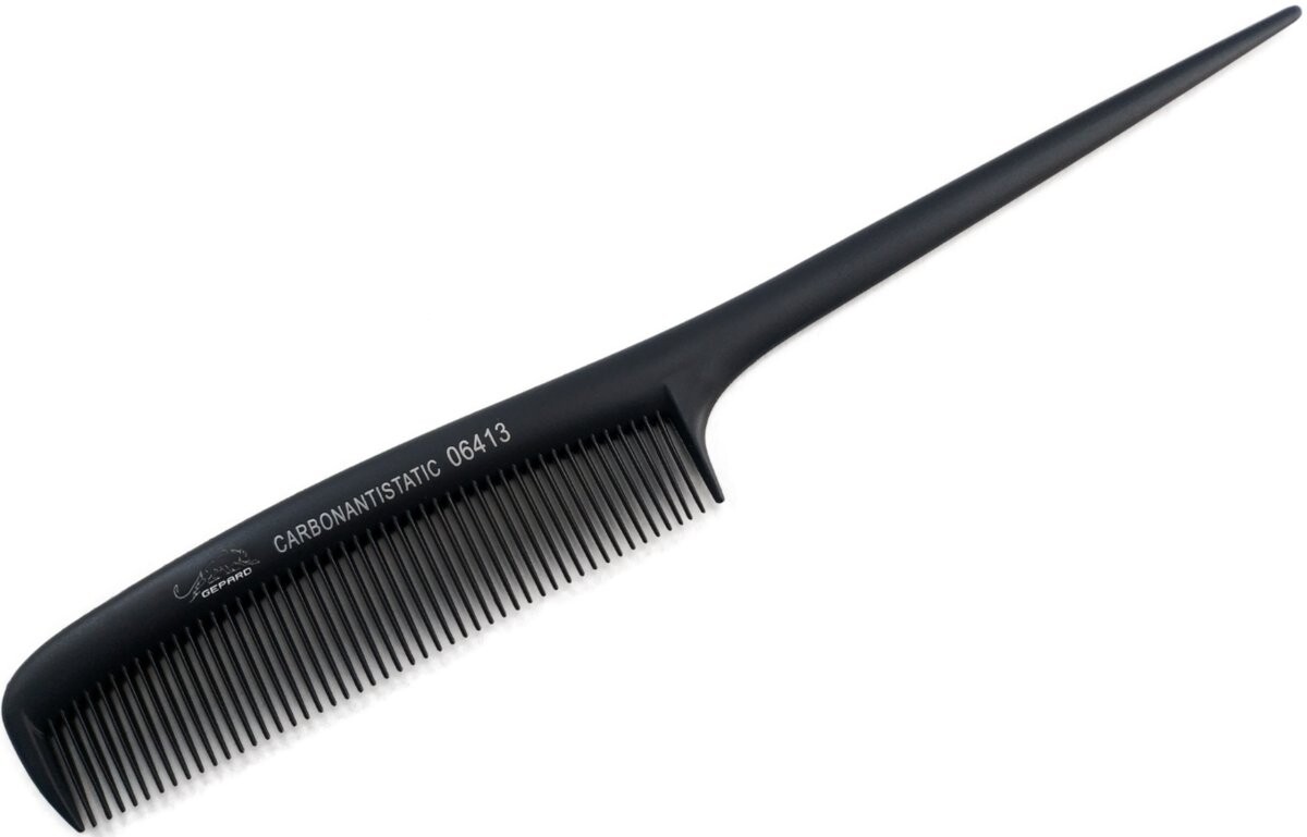 Углеродная парикмахерская расческа для начеса Gepard
Углеродная парикмахерская расческа для начеса Gepard