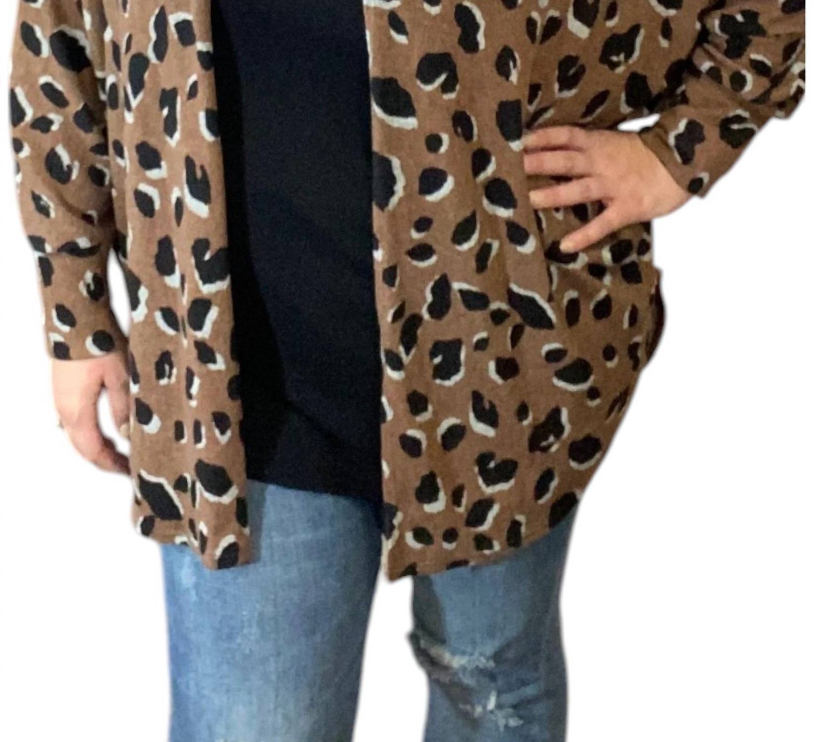 Свитер-кокон в цвете мокко/черный honeyme
Свитер-кокон в цвете мокко/черный honeyme