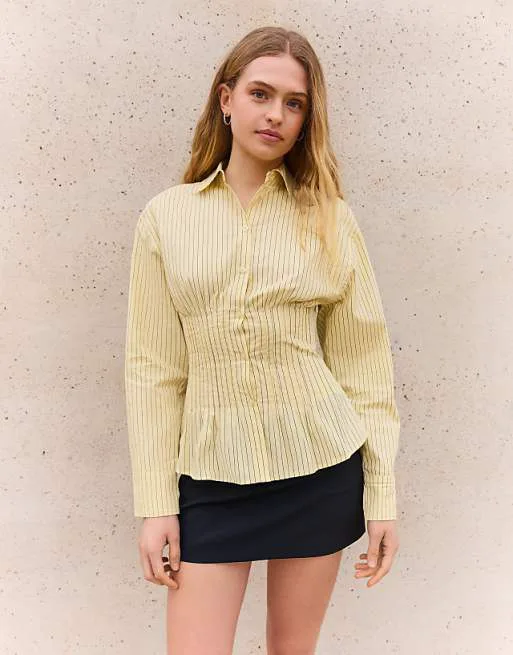Желтая приталенная рубашка Bershka Darted
Желтая приталенная рубашка Bershka Darted