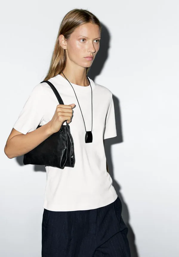 Простая футболка Massimo Dutti, White, Белый, Простая футболка Massimo Dutti, White
Простая футболка Massimo Dutti, White, Белый, Простая футболка Massimo Dutti, White