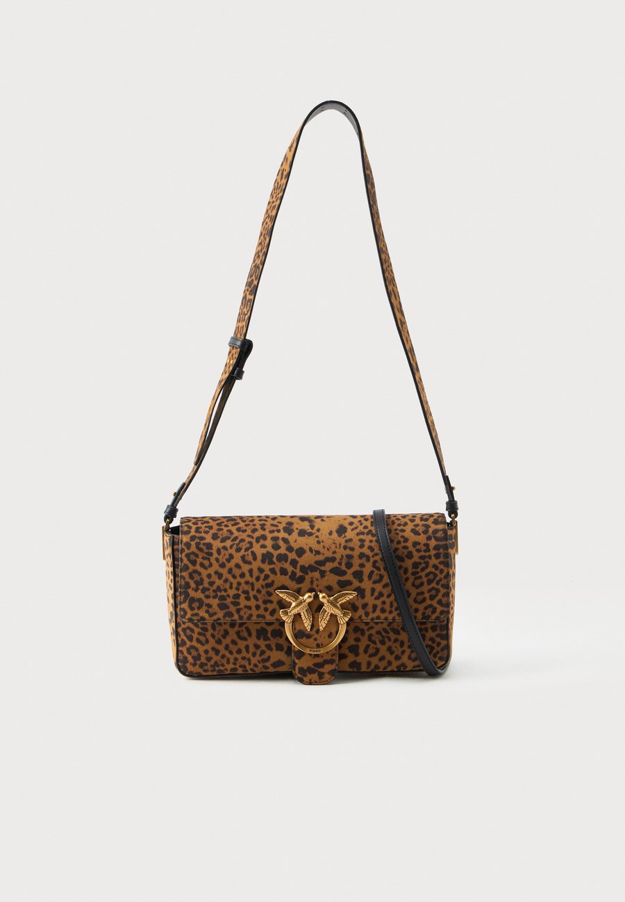 Сумка кросс-боди Pinko SLOUCHY CLASSIC, Brown
Сумка кросс-боди Pinko SLOUCHY CLASSIC, Brown