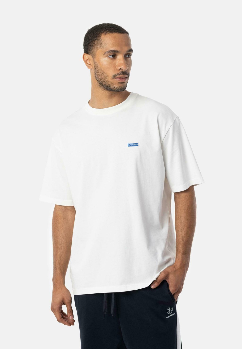 Базовая футболка AMELIO Elias Rumelis, белый
Базовая футболка AMELIO Elias Rumelis, белый