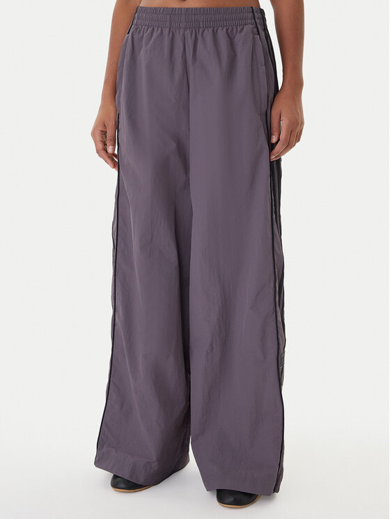 Спортивные брюки oversize Adibreak adicolor Adilenium JV7487 Adidas, серый
Спортивные брюки oversize Adibreak adicolor Adilenium JV7487 Adidas, серый