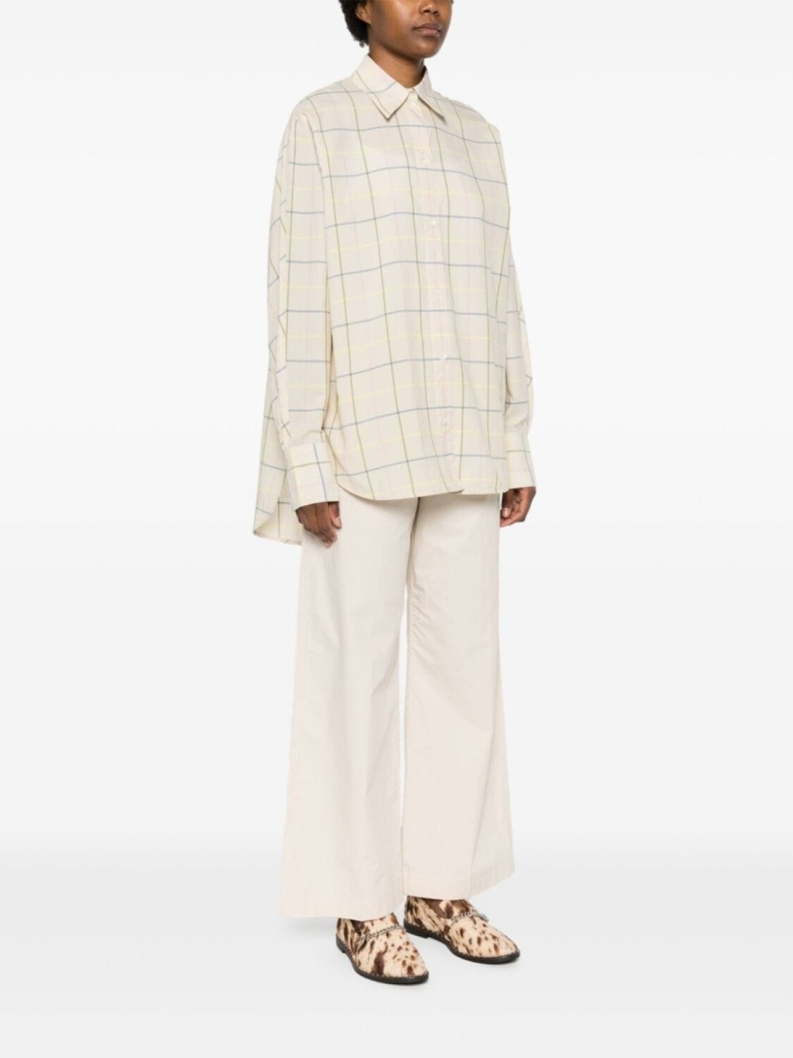 TOTEME поплиновая рубашка с принтом, нейтральный цвет
TOTEME поплиновая рубашка с принтом, нейтральный цвет