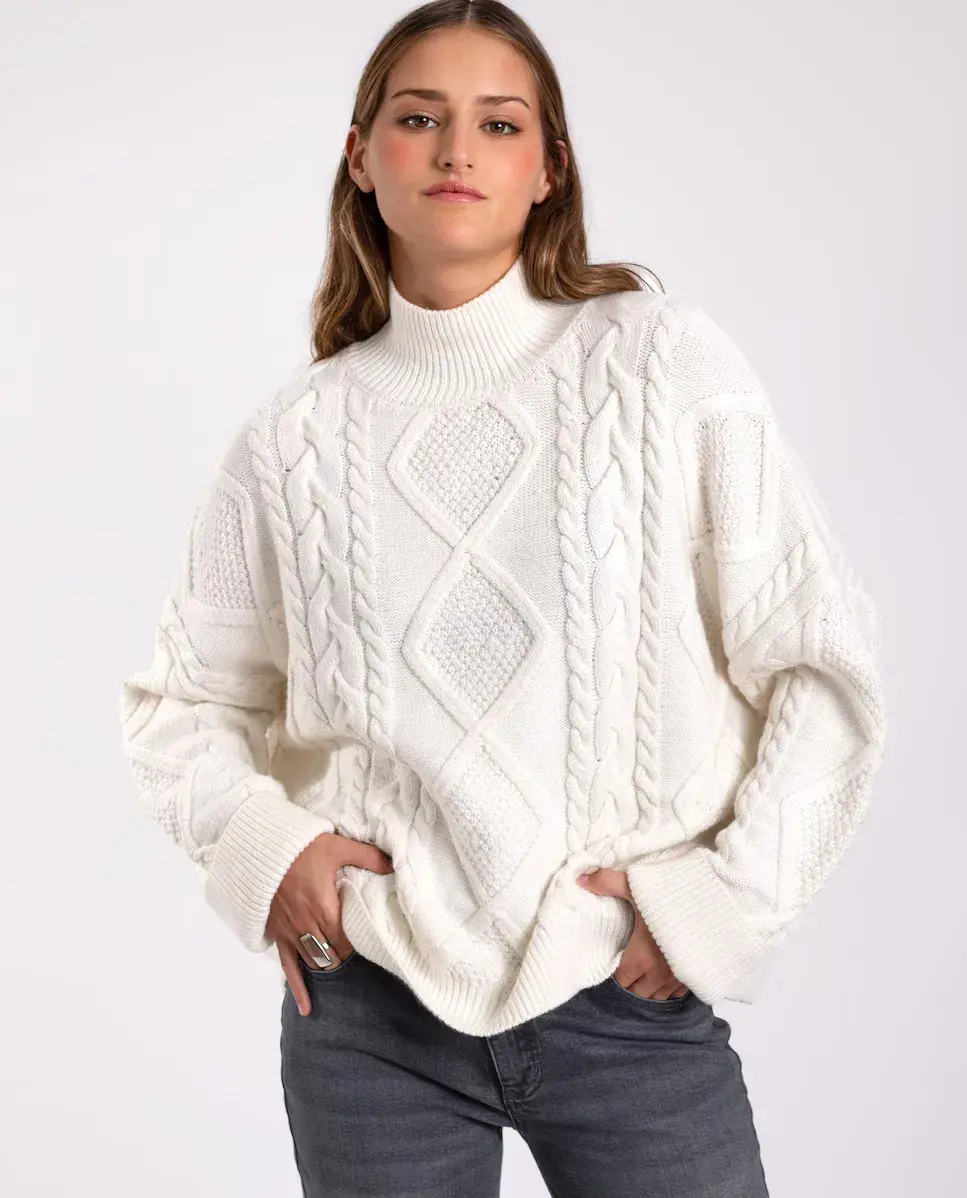 Женский свитер с косами The-Are, бежевый
Женский свитер с косами The-Are, бежевый