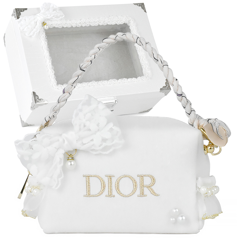 Косметичка женская DIOR
Косметичка женская DIOR