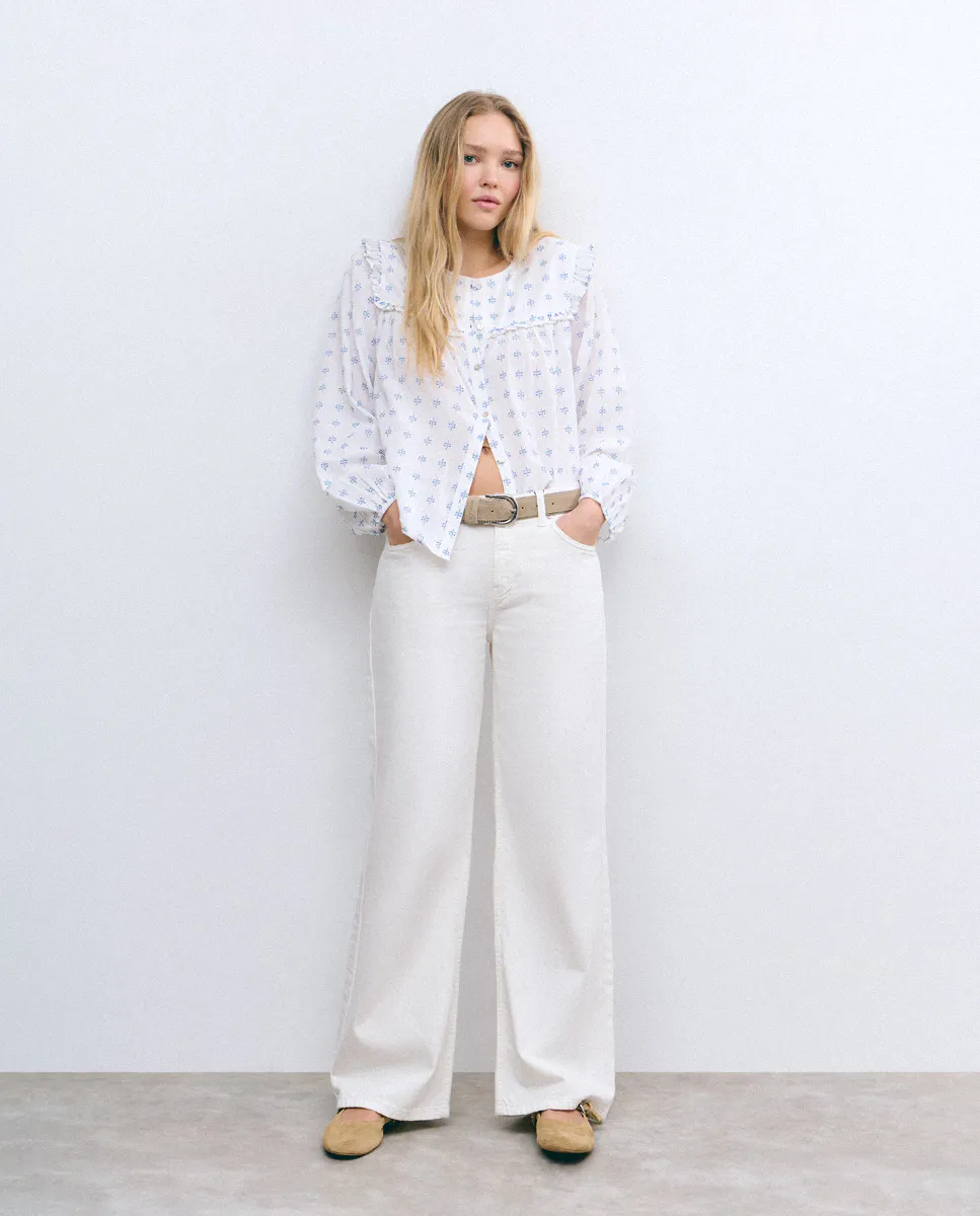 Женские прямые брюки со звездами на задних карманах Brownie, белый
Женские прямые брюки со звездами на задних карманах Brownie, белый