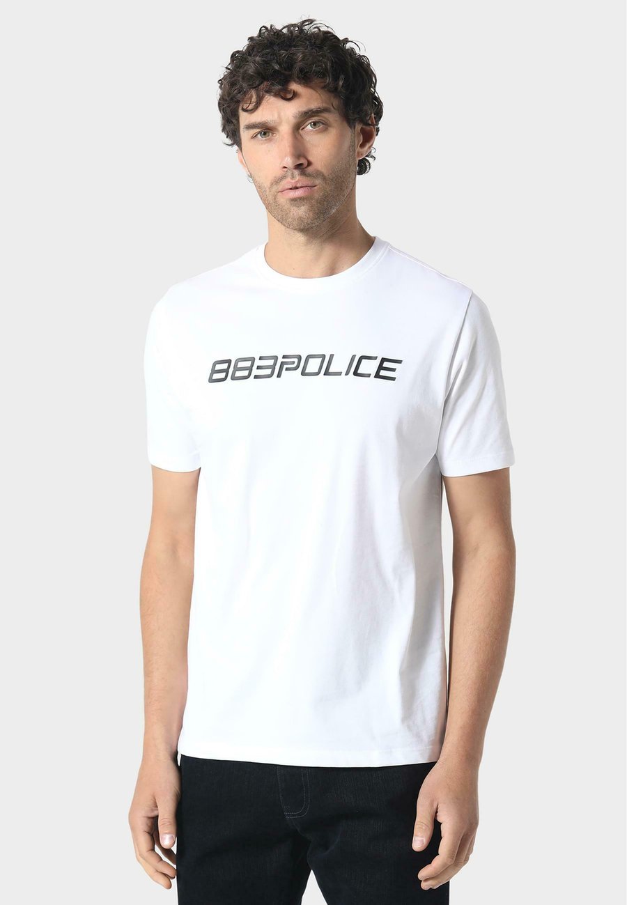Футболка 883 Police Print T-shirt, White, Белый, Футболка 883 Police Print T-shirt, White
Футболка 883 Police Print T-shirt, White, Белый, Футболка 883 Police Print T-shirt, White