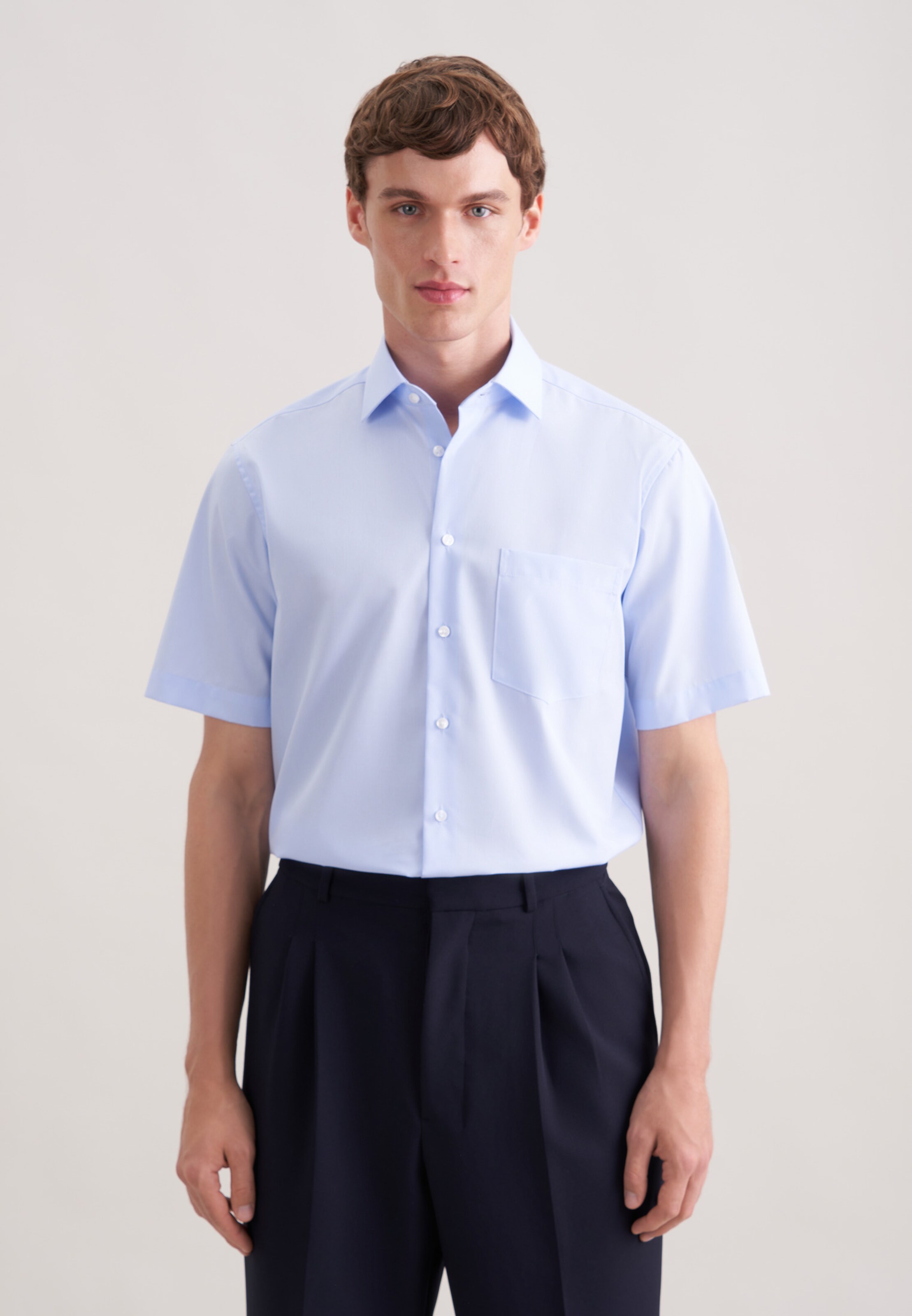 SEIDENSTICKER Рубашка для делового стиля Regular fit в светло-голубом цвете
SEIDENSTICKER Рубашка для делового стиля Regular fit в светло-голубом цвете