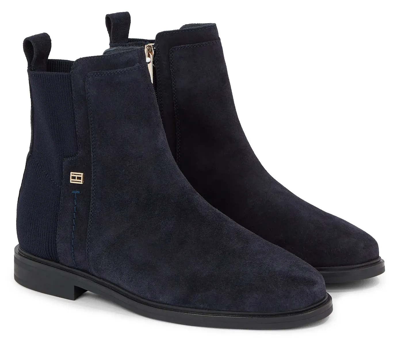 Ботинки челси Tommy Hilfiger "TOMMY ESSENTIALS BOOT" с практичной внутренней молнией, синий
Ботинки челси Tommy Hilfiger "TOMMY ESSENTIALS BOOT" с практичной внутренней молнией, синий
