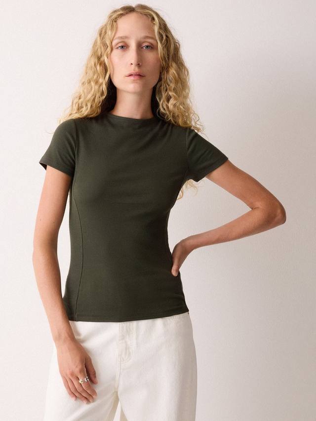 Топ с высоким воротником и декоративными швами Jigsaw, Khaki
Топ с высоким воротником и декоративными швами Jigsaw, Khaki