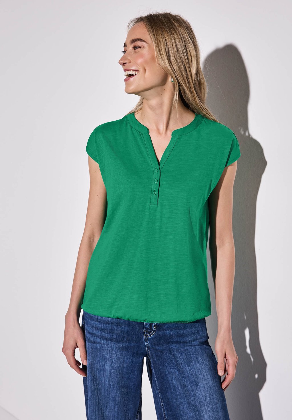 Базовая футболка Street One, зеленый
Базовая футболка Street One, зеленый