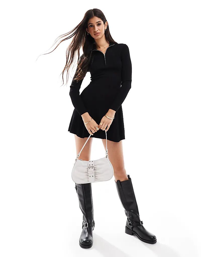 Трикотажное мини-платье с застежкой-молнией черного цвета Stradivarius
Трикотажное мини-платье с застежкой-молнией черного цвета Stradivarius