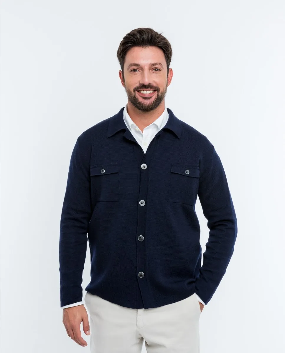 Мужской кардиган из 100% тонкой мериносовой шерсти темно-синего цвета Wickett Jones, тёмно-синий
Мужской кардиган из 100% тонкой мериносовой шерсти темно-синего цвета Wickett Jones, тёмно-синий