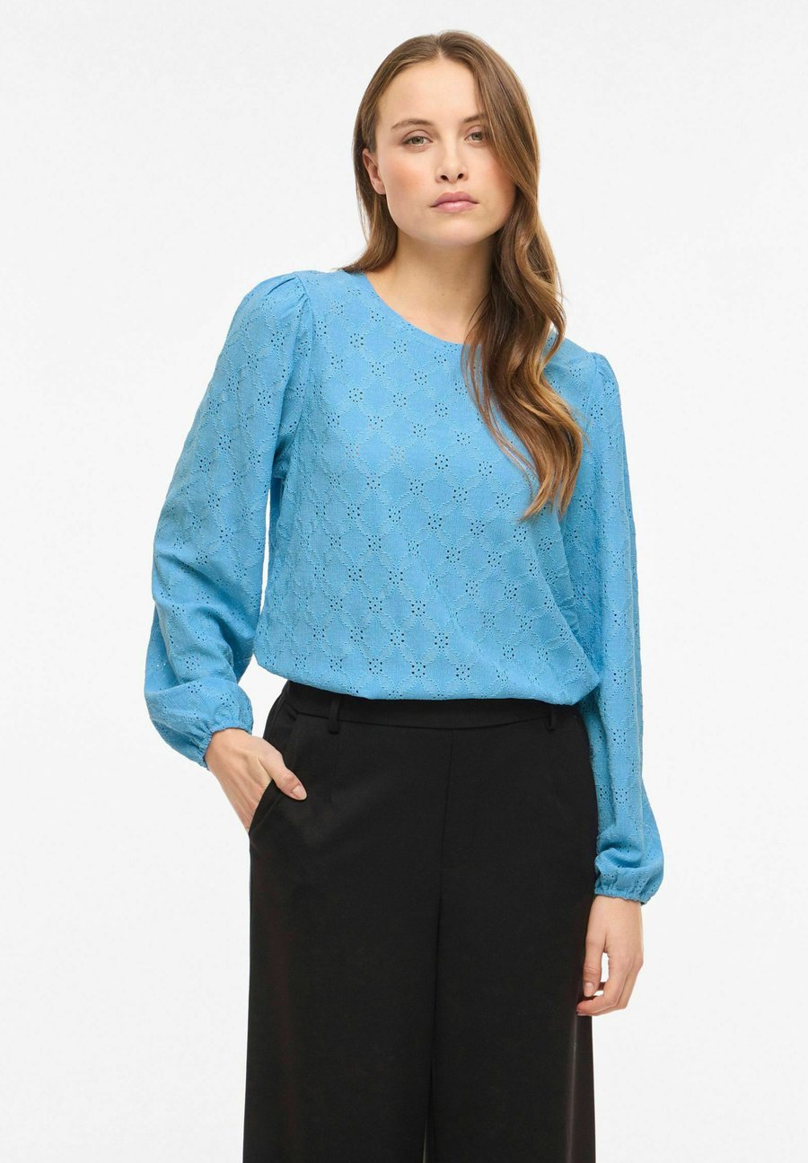 Блуза VILA VIASTA O-NECK L/S , All Aboard/Light Blue
Блуза VILA VIASTA O-NECK L/S , All Aboard/Light Blue