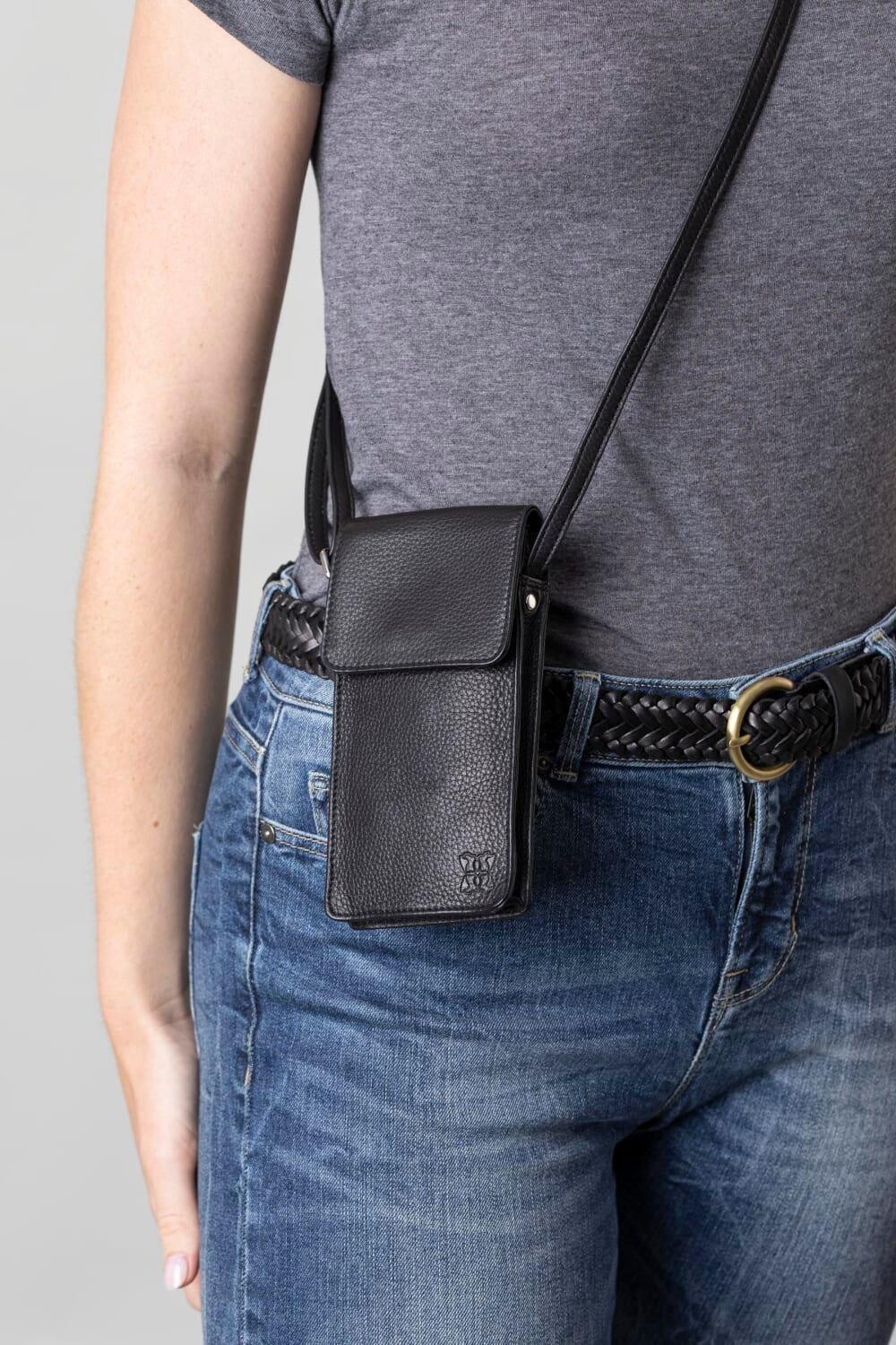 Кожаный чехол для телефона через плечо Bowness Lakeland Leather, черный
Кожаный чехол для телефона через плечо Bowness Lakeland Leather, черный