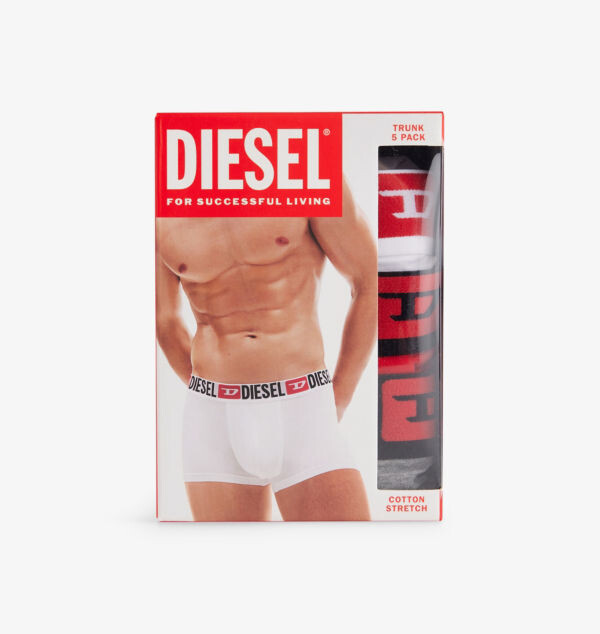 Упаковка из пяти трусов-боксеров из эластичного хлопка с фирменным поясом Diesel, цвет e7194
Упаковка из пяти трусов-боксеров из эластичного хлопка с фирменным поясом Diesel, цвет e7194