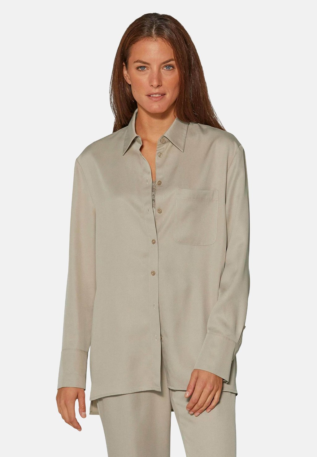 Блузка на пуговицах IN LÄSSIGER BOXY-FORM MADELEINE, песочный
Блузка на пуговицах IN LÄSSIGER BOXY-FORM MADELEINE, песочный