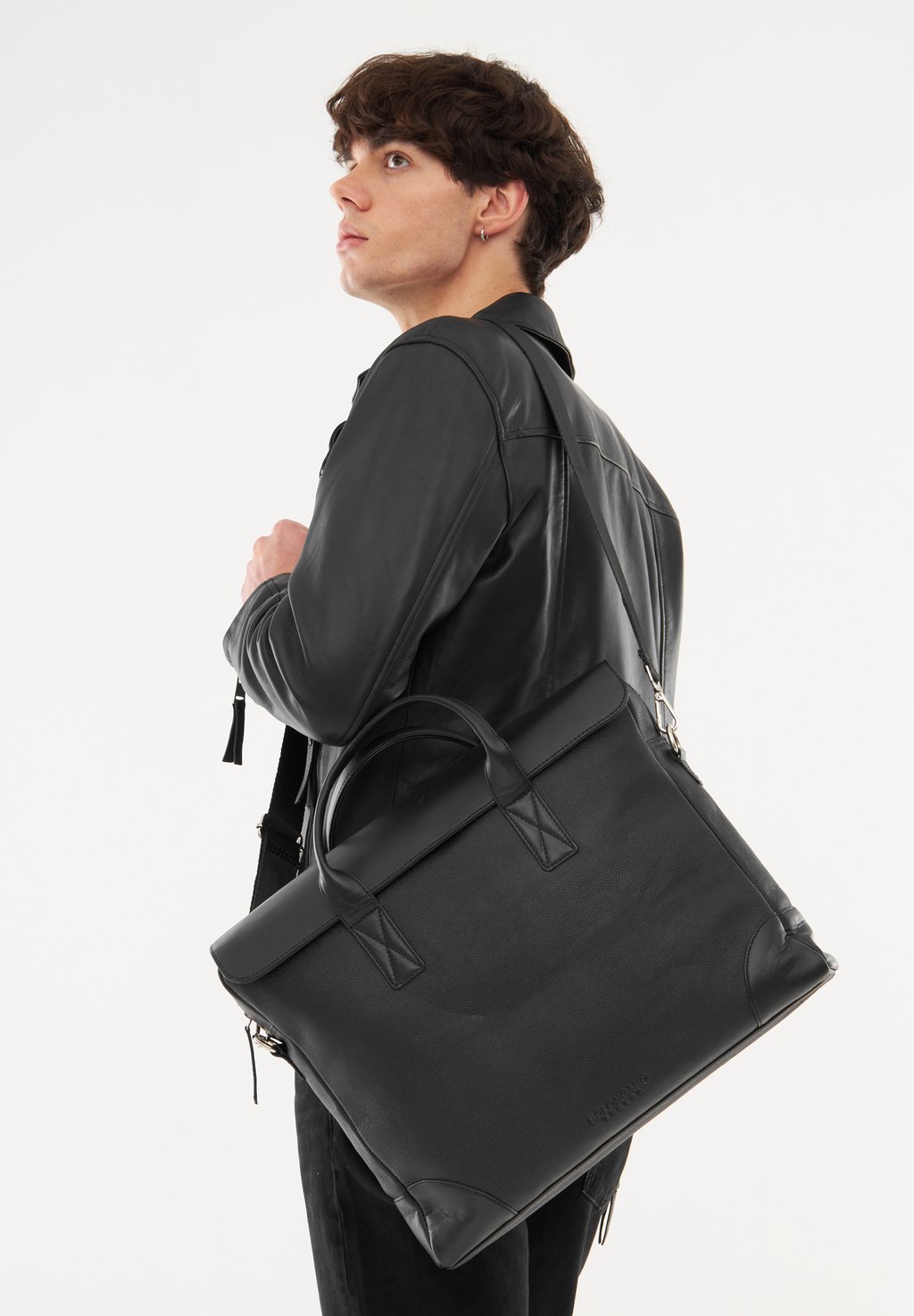 Сумка через плечо Bolongaro Trevor, черный
Сумка через плечо Bolongaro Trevor, черный