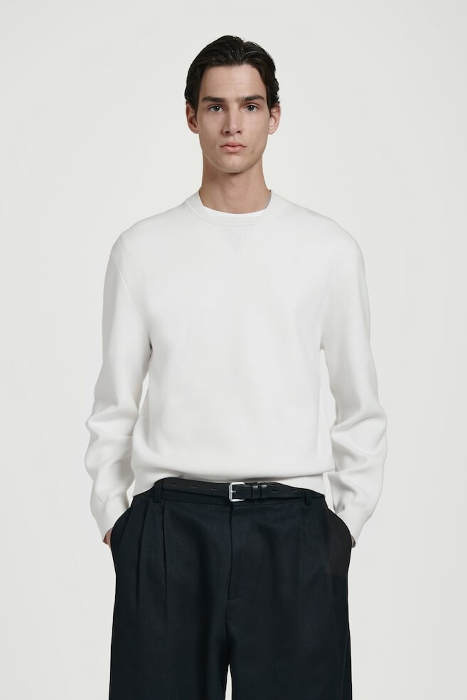 Вязаный свитер из двухстороннего материала Cos, белый
Вязаный свитер из двухстороннего материала Cos, белый