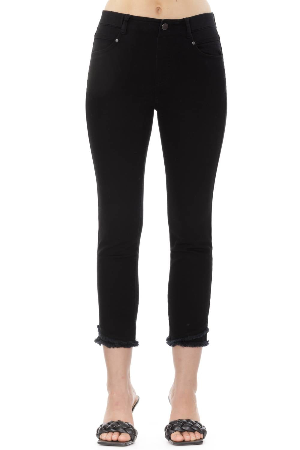 Оливия рваные укороченные джинсы в черном цвете APNY
Оливия рваные укороченные джинсы в черном цвете APNY