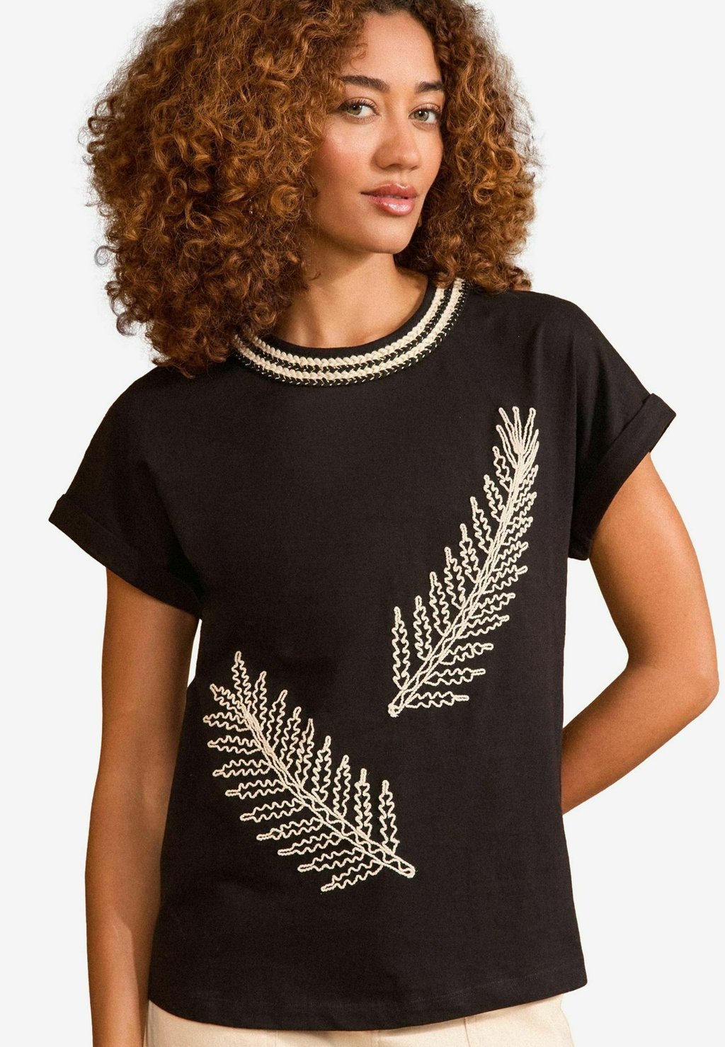 Рубашка с принтом REGULAR FIT. Love & Roses, черный
Рубашка с принтом REGULAR FIT. Love & Roses, черный