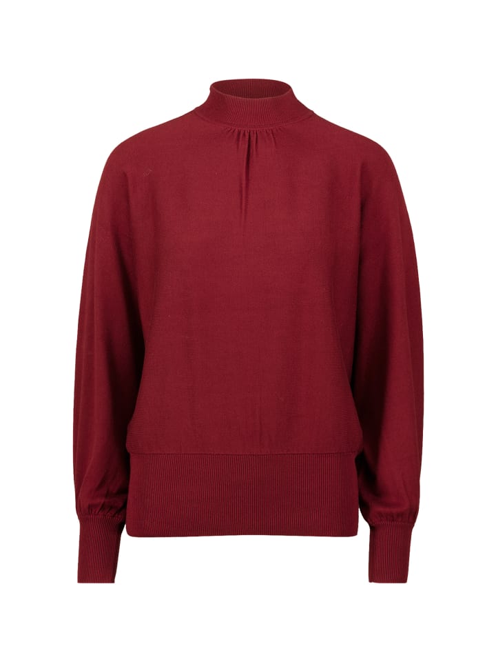 Тонкий свитер с воротником-стойкой цвета каберне Zero
Тонкий свитер с воротником-стойкой цвета каберне Zero