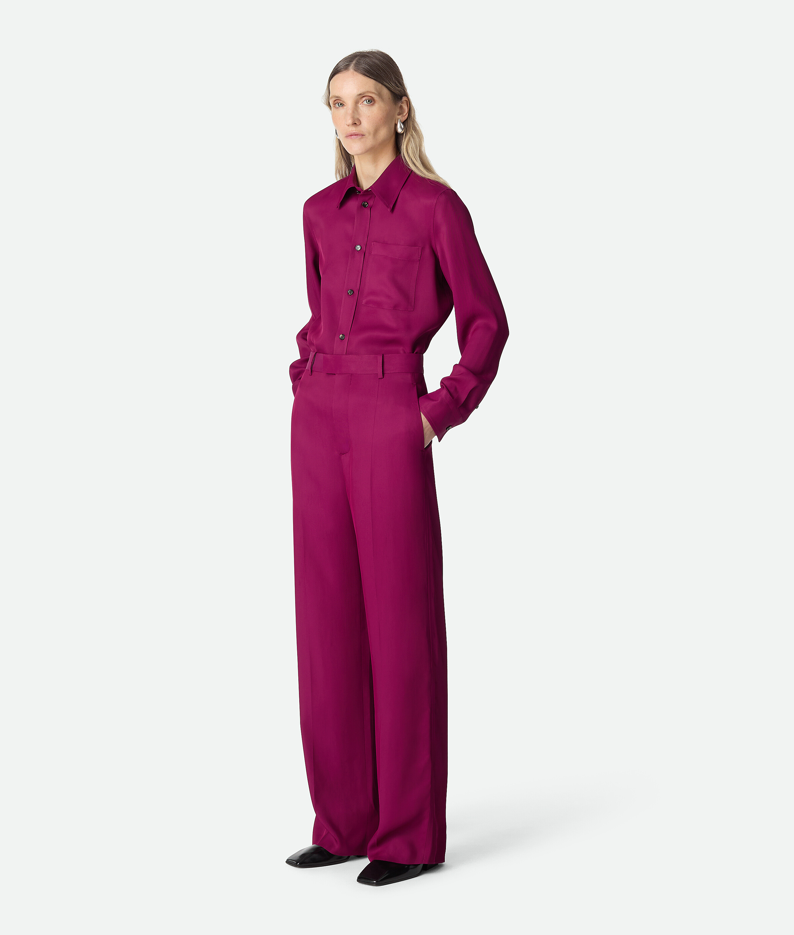 Viscose and silk twill pants BOTTEGA VENETA, лесная ягода
Viscose and silk twill pants BOTTEGA VENETA, лесная ягода