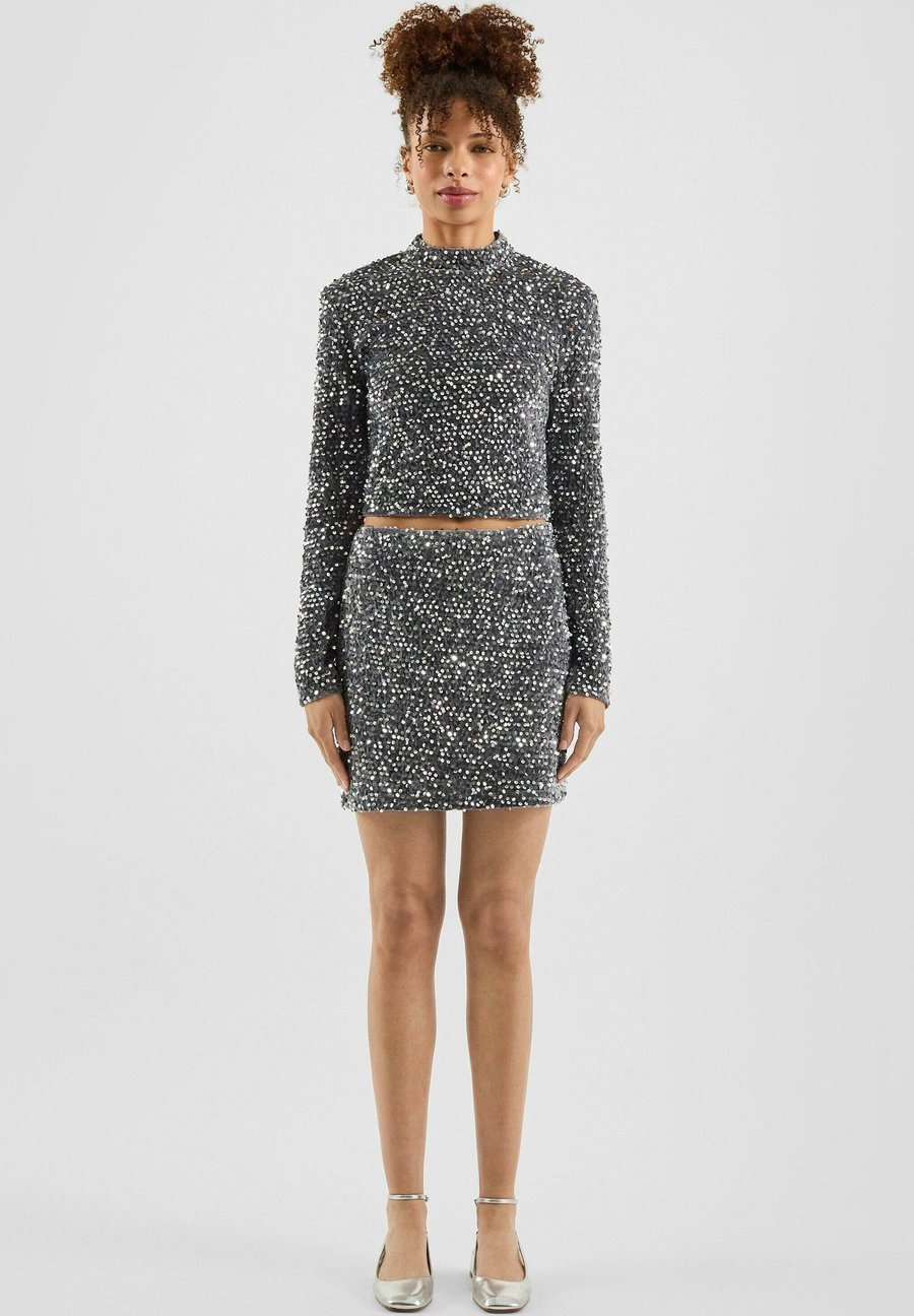 Юбка QS Pencil skirt, Silver-Coloured\N/Silver-Coloured
Юбка QS Pencil skirt, Silver-Coloured\N/Silver-Coloured