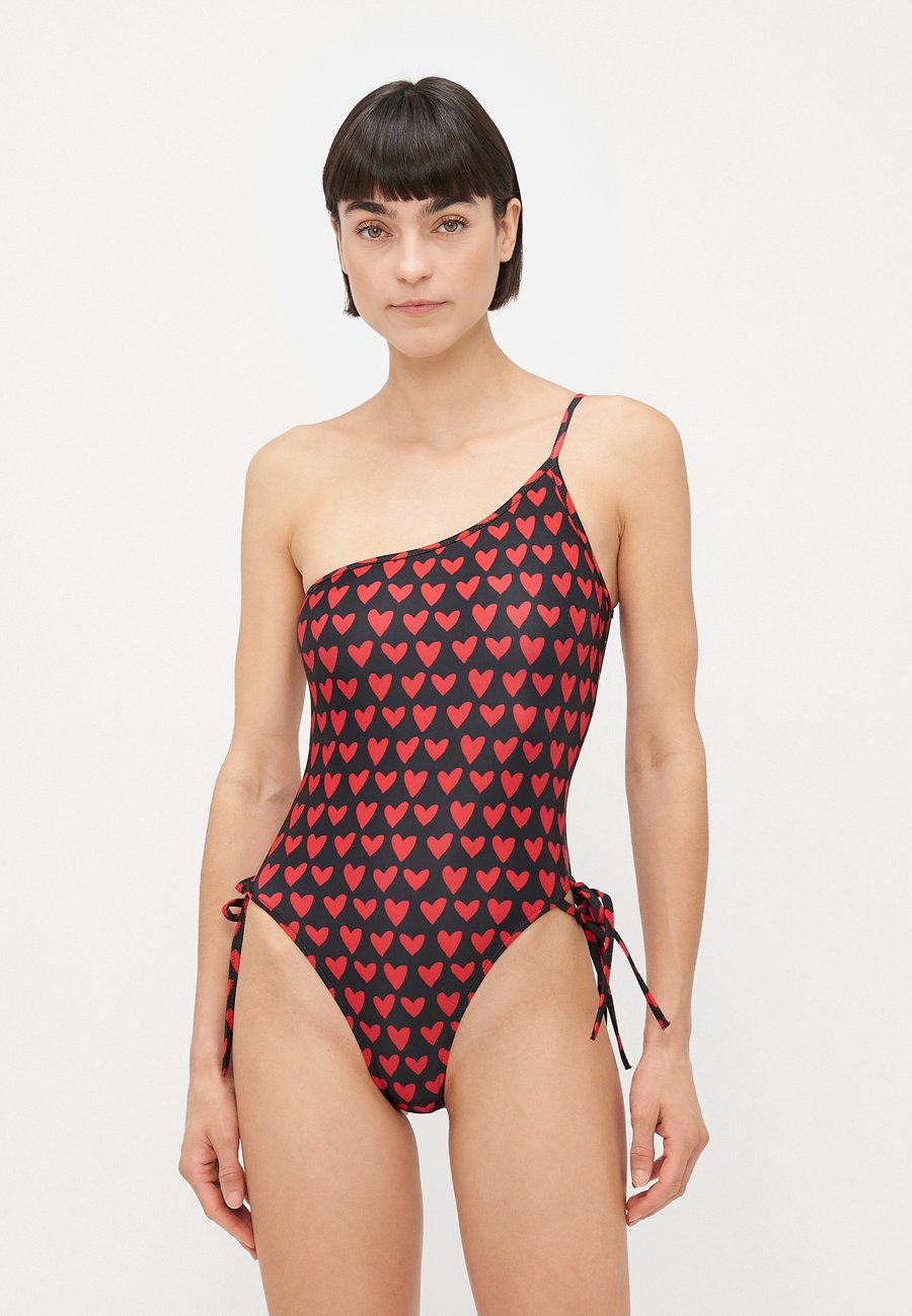 Купальник MOSCHINO SWIM SWIMSUIT, Red/Black/Black
Купальник MOSCHINO SWIM SWIMSUIT, Red/Black/Black