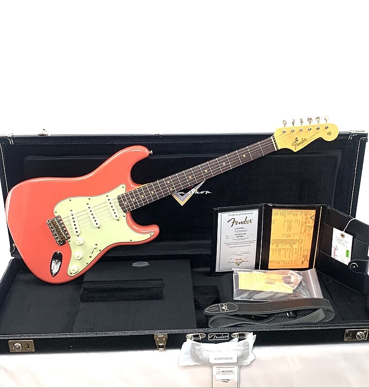 Электрогитара Fender Custom Shop '64 Stratocaster Journeyman - Faded Aged Fiesta Red 
Электрогитара Fender Custom Shop '64 Stratocaster Journeyman - Faded Aged Fiesta Red