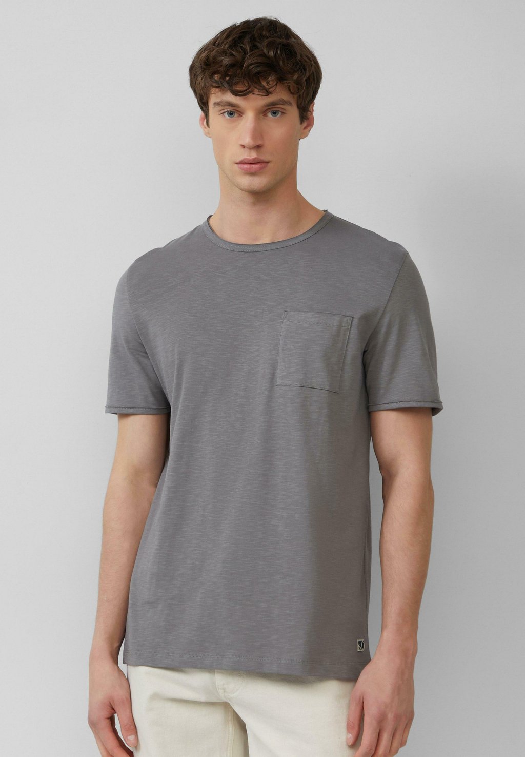 Базовая футболка FLAMM UND OFFENEN KANTEN s.Oliver, серый
Базовая футболка FLAMM UND OFFENEN KANTEN s.Oliver, серый