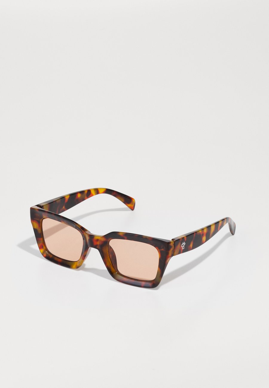 Солнцезащитные очки CHPO ANNA UNISEX, Turtle Brown/Brown
Солнцезащитные очки CHPO ANNA UNISEX, Turtle Brown/Brown
