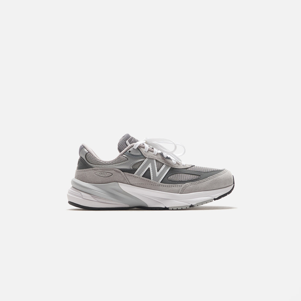 Кроссовки New Balance 990V6, серый
Кроссовки New Balance 990V6, серый