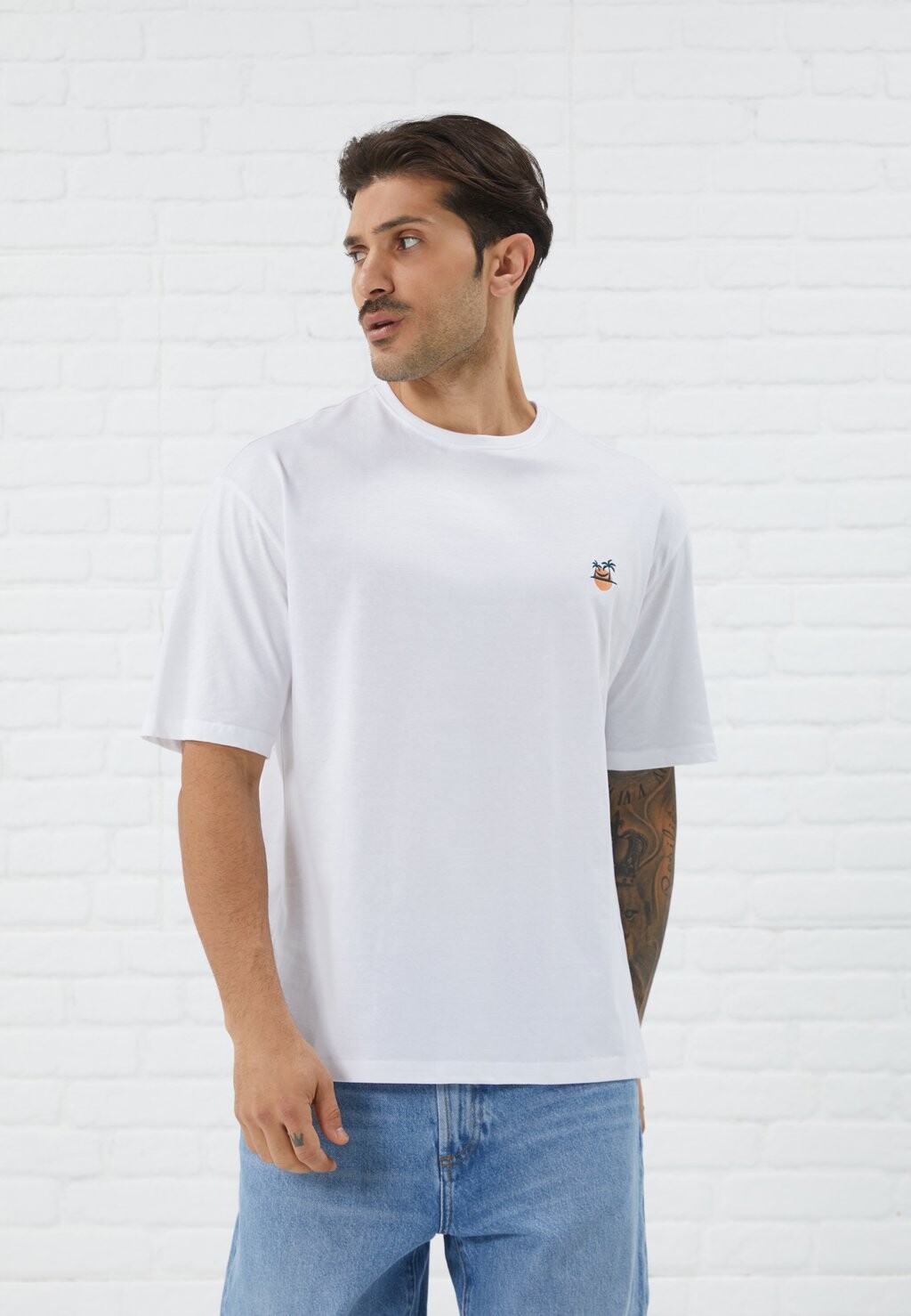 Футболка с набивным рисунком Pier One, белая
Футболка с набивным рисунком Pier One, белая