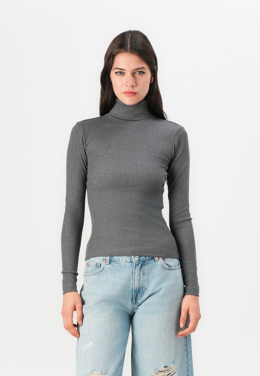 Топ Vero Moda VMCHLOE ROLL NECK, Medium Grey Melange/Mottled Grey
Топ Vero Moda VMCHLOE ROLL NECK, Medium Grey Melange/Mottled Grey