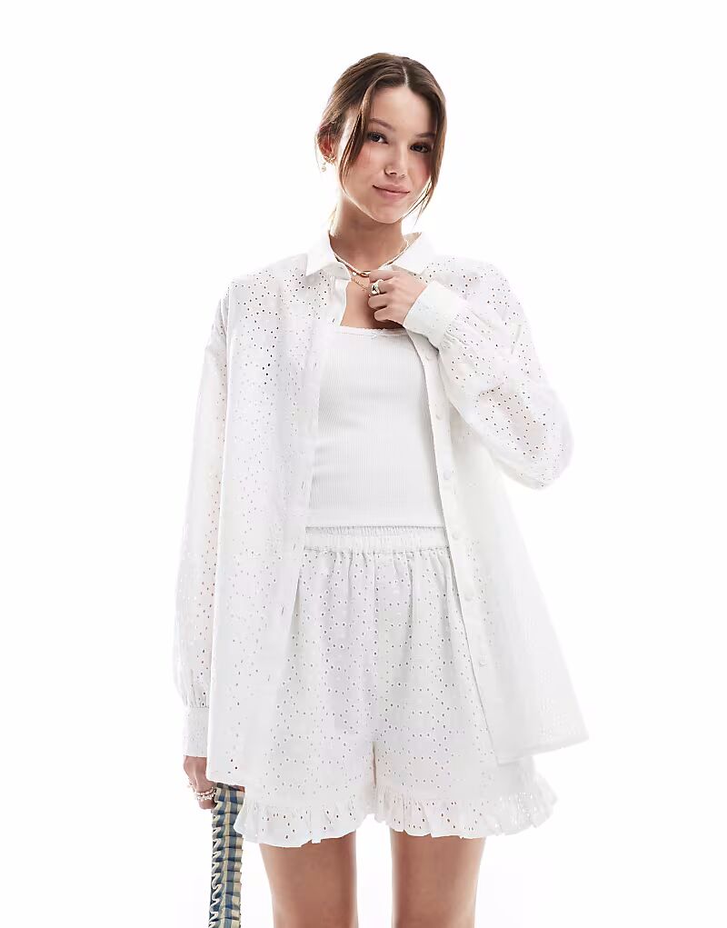 Рубашка с вышивкой белого цвета Miss Selfridge
Рубашка с вышивкой белого цвета Miss Selfridge