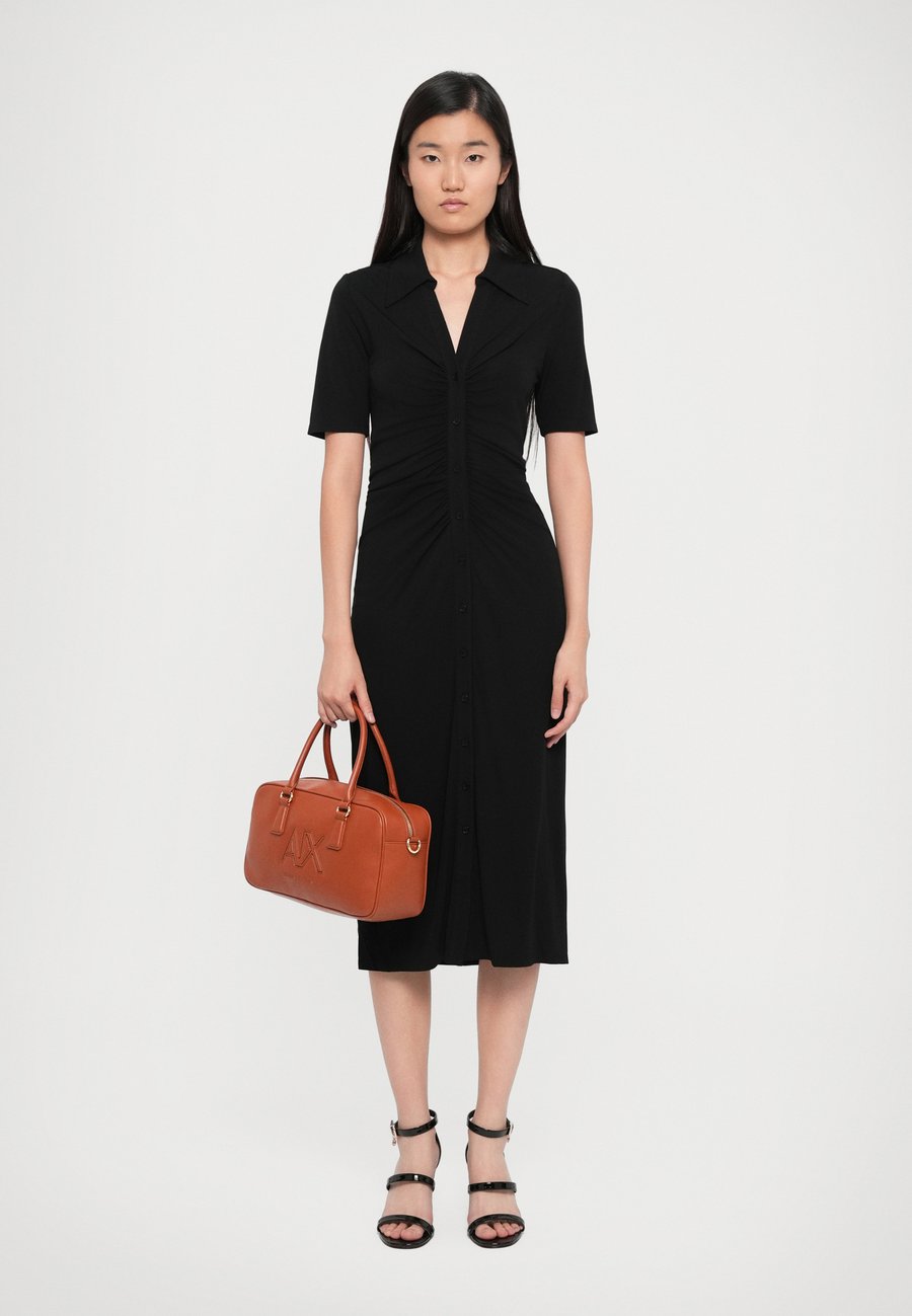 Сумка Armani Exchange Handbag, Coconut Shell/Brown
Сумка Armani Exchange Handbag, Coconut Shell/Brown