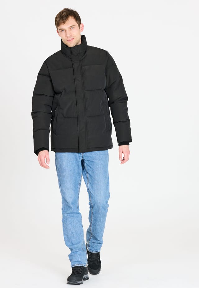 Куртка Клиппан с водоотталкивающей мембраной и утеплителем Weather Report, черный
Куртка Клиппан с водоотталкивающей мембраной и утеплителем Weather Report, черный