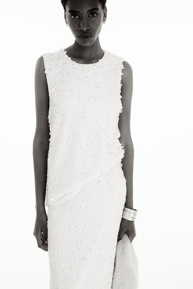 Майка с пайетками H&M, бежевый
Майка с пайетками H&M, бежевый